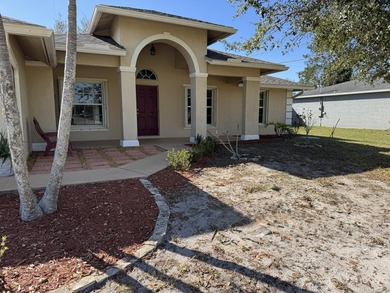 This is a perfect location for a commuter or a family that wants - photo 3