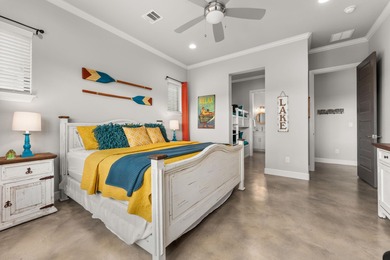 Fully furnished, ready to enjoy, this luxury lakefront retreat - photo 18
