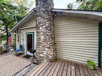 Tucked away in the peaceful waterfront community of White Oak - photo 21