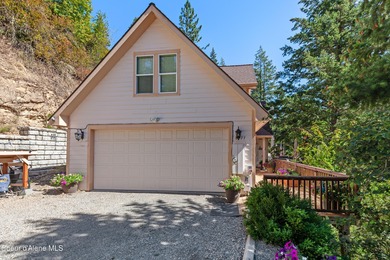 Rare Windy Bay waterfront on Hayden Lake! Private, serene, and