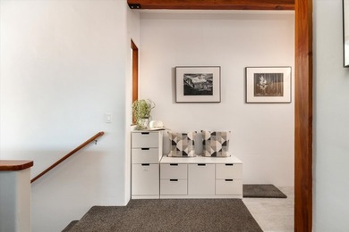 Perched in the foothills of Montecito, this one of a kind 40 - photo 7