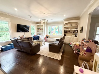 Welcome to 114 Parkside Cove, a home of absolute perfection! - photo 4