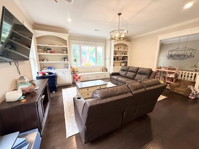 Welcome to 114 Parkside Cove, a home of absolute perfection! - photo 7
