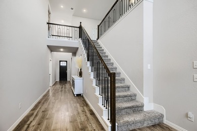 Welcome to this beautifully designed 5-bedroom, 4-bath home in - photo 4