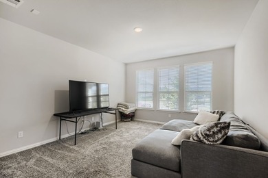 Welcome to this beautifully designed 5-bedroom, 4-bath home in - photo 5
