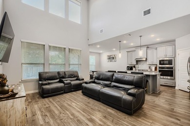 Welcome to this beautifully designed 5-bedroom, 4-bath home in - photo 7