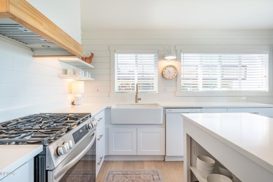 Sweeping panoramic ocean views in the heart of Depoe Bay - photo 10