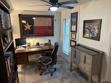Big on space, big on style-this Hideaway gem delivers - photo 26