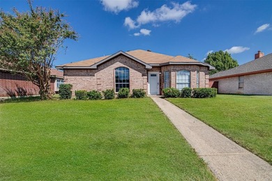 Joe Pool Lake Home For Sale in Cedar Hill Texas