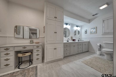 Big on space, big on style-this Hideaway gem delivers - photo 32