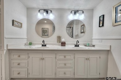 Big on space, big on style-this Hideaway gem delivers - photo 34