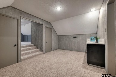 Big on space, big on style-this Hideaway gem delivers - photo 38