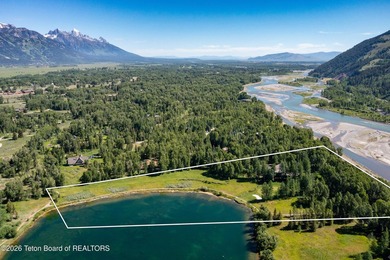 Set on the West Bank of the Snake River in Wilson, this 9 - photo 3