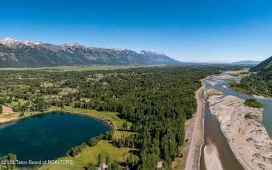 Set on the West Bank of the Snake River in Wilson, this 9 - photo 4
