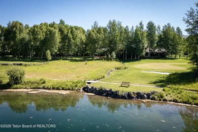 Set on the West Bank of the Snake River in Wilson, this 9 - photo 7