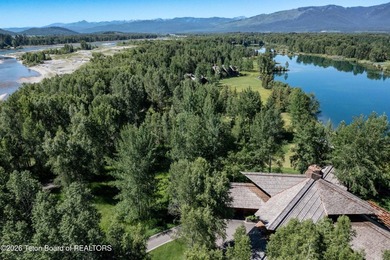 Set on the West Bank of the Snake River in Wilson, this 9 - photo 10