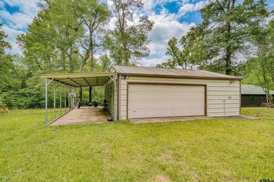 Adorable log cabin on beautiful Lake Winnsboro nestled in a - photo 11