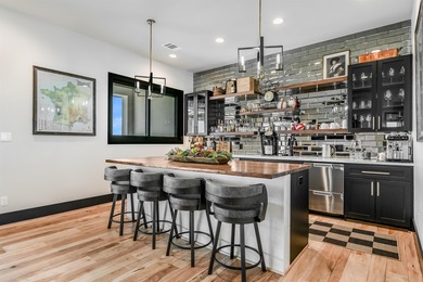 AWE-INSPIRING VIEWS of LAKE LBJ, APPLE ROCK GOLF COURSE & the