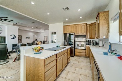 This stunning pool home with Great Views offers the perfect - photo 12