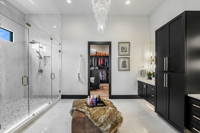 AWE-INSPIRING VIEWS of LAKE LBJ, APPLE ROCK GOLF COURSE & the