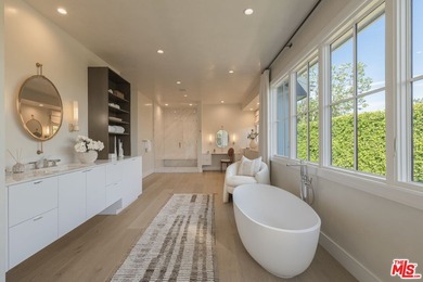 Modern Traditional, fresh and completely renovated in 2022 - photo 21