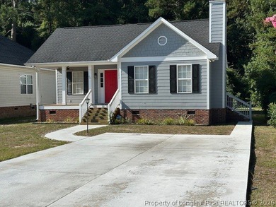 Welcome to 352 Gray's Lane, White Lake. Sitting pretty at a - photo 2