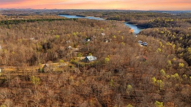 GATED LAKE COMMUNITY. 4 BEDROOMS. 3 BATHS. 1+ ACRE. NEAR - photo 3