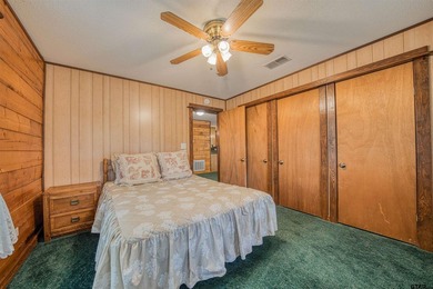 Adorable log cabin on beautiful Lake Winnsboro nestled in a - photo 38