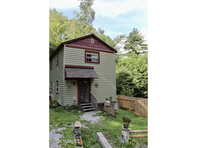 Lake Glenville Home Sale Pending in Cullowhee North Carolina