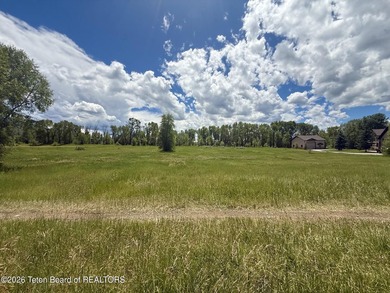 This oversized 1+ acre lot sits right in the heart of it all! - photo 6