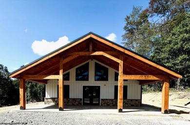 (pending lake) Home For Sale in Moatsville West Virginia