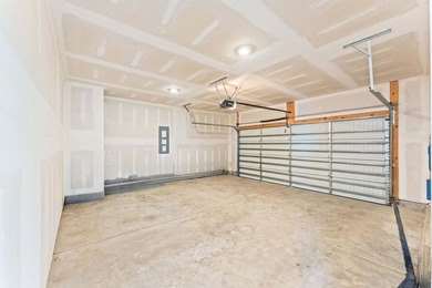 Welcome to 1015 Flintshire Drive, Myrtle Beach, SC! Built in - photo 29
