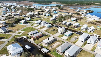 Spectacular home on a highly sought after street in Riverview - photo 31