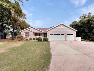 Lake Saint Louis Home Sale Pending in Lake Saint Louis Missouri