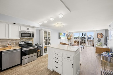 Beautifully remodeled 2-bedroom, 2-bath Intracoastal residence