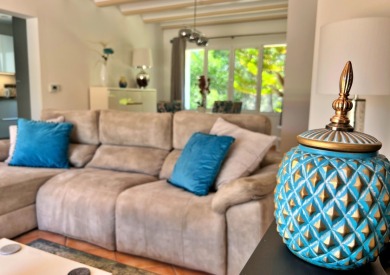 Luxury 4 bedroom villa with pool located in Javea - photo 8