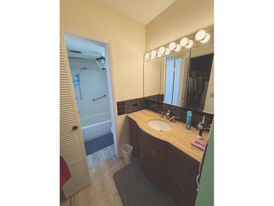 Beautiful corner-unit condo located in the desirable 55+ - photo 16