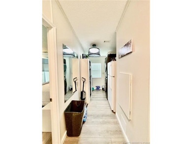 Beautiful RARE 3 BEDROOM home. 1792 SqFt. Gorgeously remodeled! - photo 22