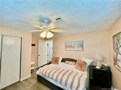 Beautiful RARE 3 BEDROOM home. 1792 SqFt. Gorgeously remodeled! - photo 30