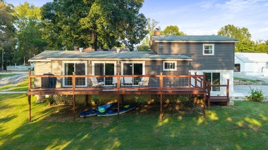 Experience the pinnacle of RIVERFRONT living on the coveted - photo 3