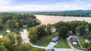 Experience the pinnacle of RIVERFRONT living on the coveted - photo 6
