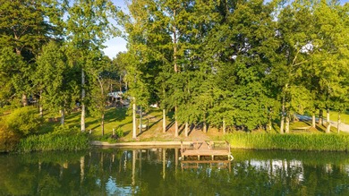 Experience the pinnacle of RIVERFRONT living on the coveted - photo 8