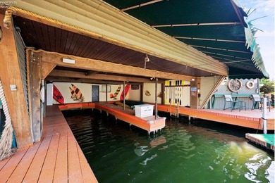 Experience the ultimate waterfront lifestyle in Lakeside - photo 3