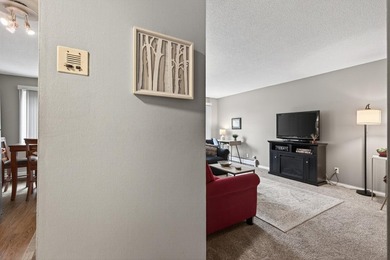 Welcome to this stylish and conveniently located condo in the - photo 4