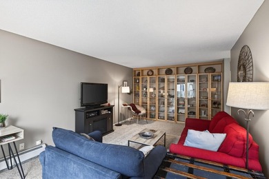 Welcome to this stylish and conveniently located condo in the - photo 6