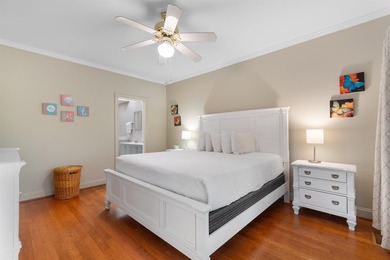 Welcome to this beautifully furnished 3-bedroom, 3-bath villa - photo 15