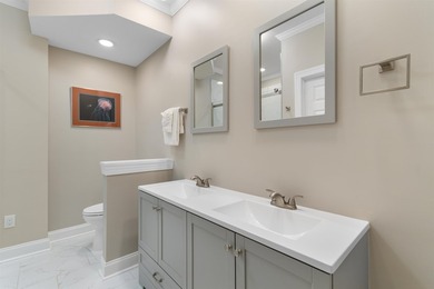 Welcome to this beautifully furnished 3-bedroom, 3-bath villa - photo 17