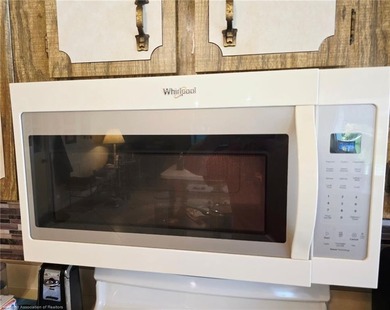 Spotless and Move-in-Ready! This pristine turn-key 2 BR / 2 BA / - photo 28