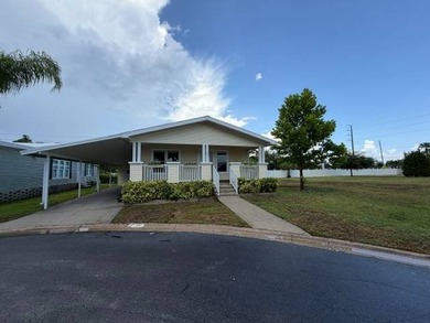 Welcome home to this beautifully updated 2006 Palm Harbor - photo 4