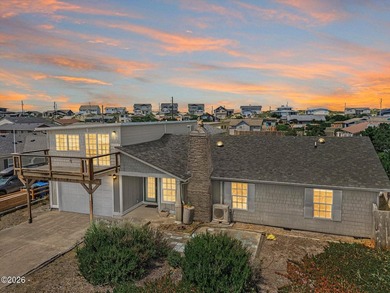 Coastal Living at Its Best in Bayshore! Discover the relaxed - photo 1